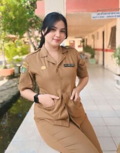 Ngewe Guru Yang Masih Perawan