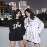 Kenikmatan Gadis Kembar