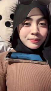 Perawan Berkerudung Simpananku