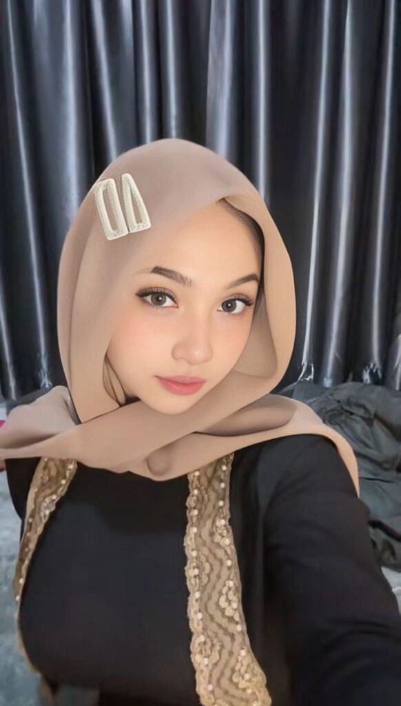 Nafsu Liar Wanita Berjilbab
