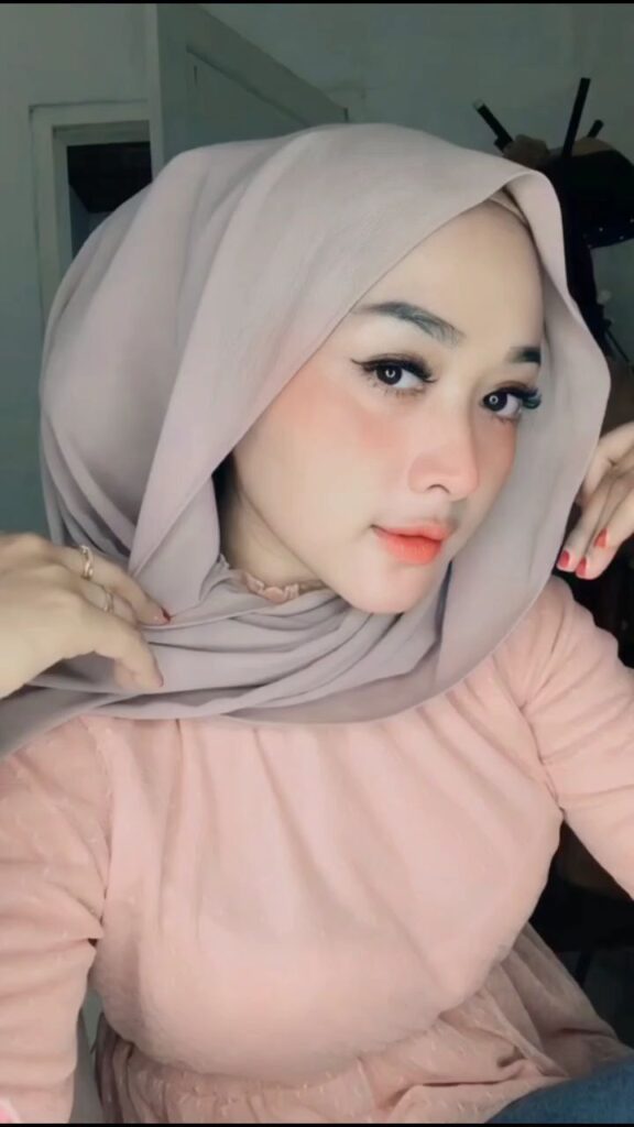 Diana Cewek Montok Yang Hyperseks