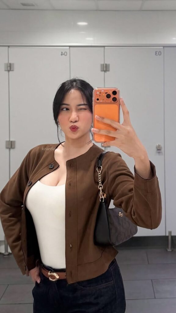 NGENTOT JANDA CANTIK DI BIOSKOP