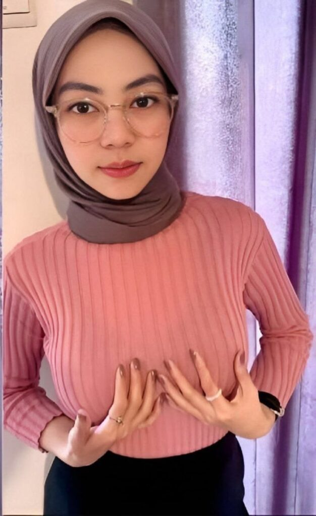 Ngentot Gadis Perawan Berhijab